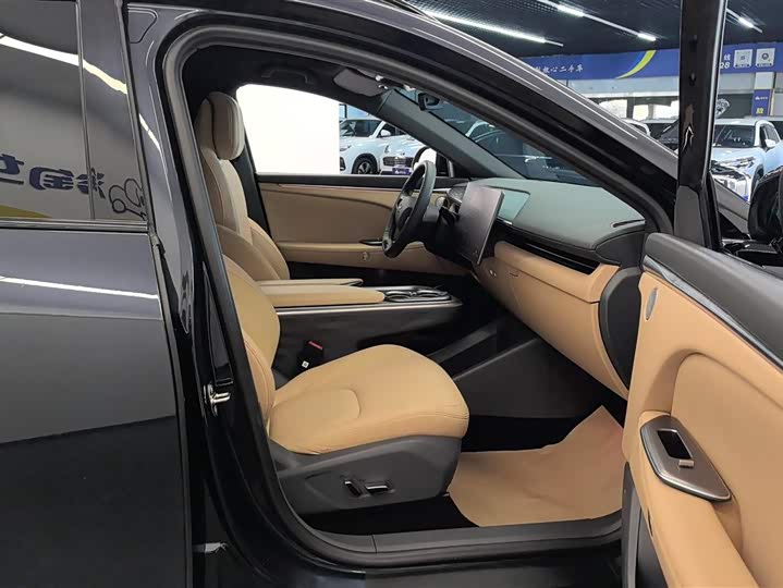 Фото 8 - BAIC Arcfox Alpha T5