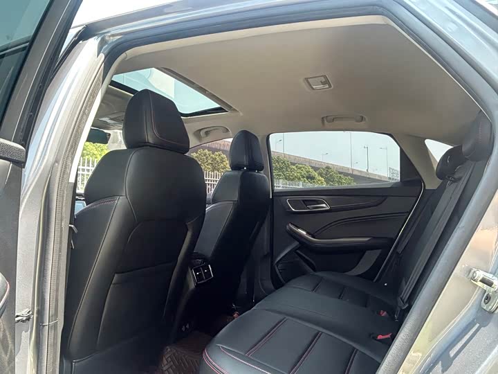 Фото 7 - MG Motor 6