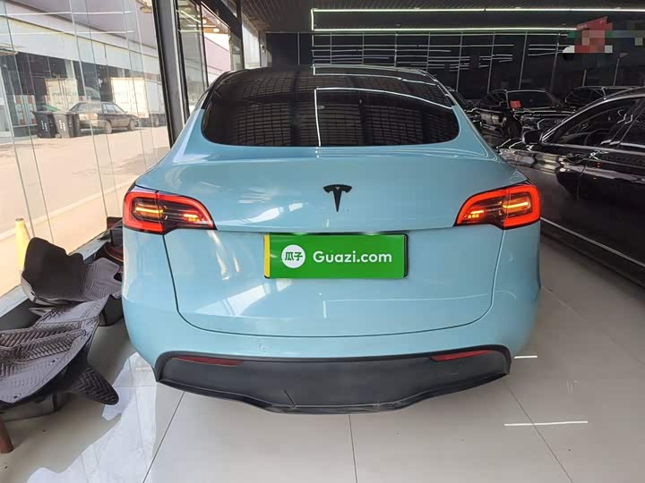Фото 6 - Tesla Model Y