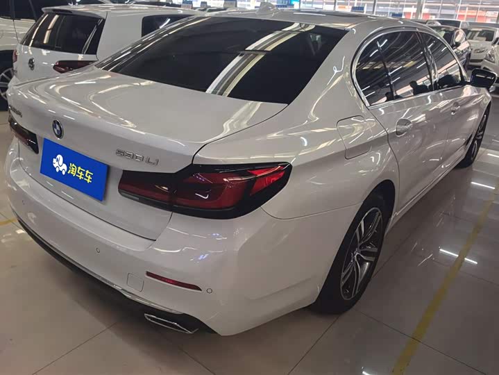 Фото 3 - BMW 5 Series