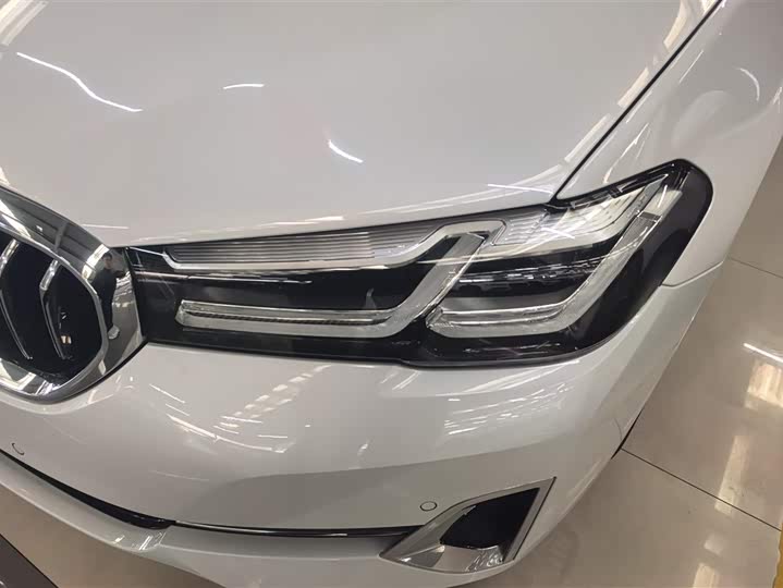 Фото 5 - BMW 5 Series