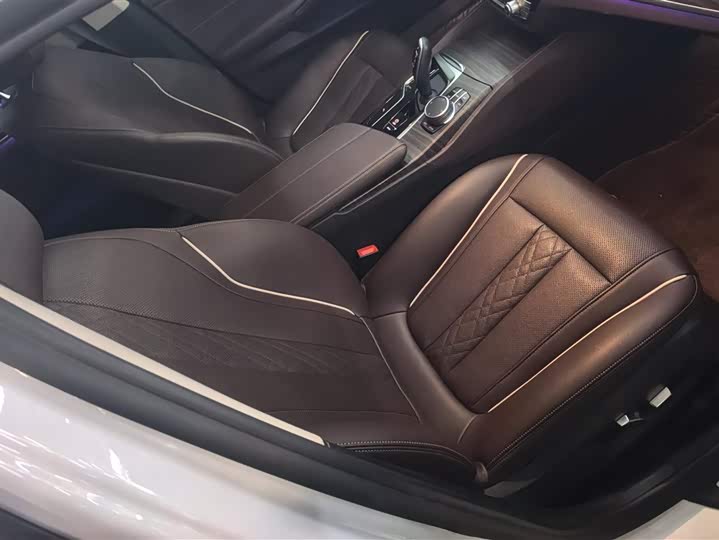 Фото 8 - BMW 5 Series