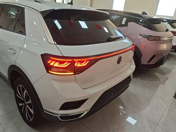 Фото 6 - Volkswagen T-Roc