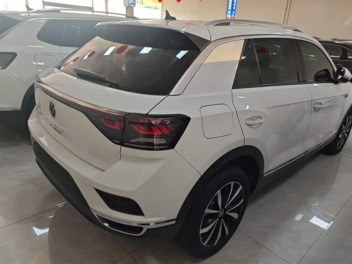 Фото 7 - Volkswagen T-Roc