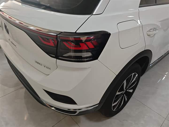 Фото 8 - Volkswagen T-Roc