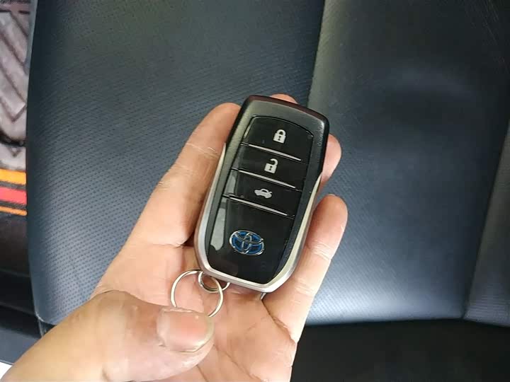 Фото 9 - Toyota Corolla Hybrid