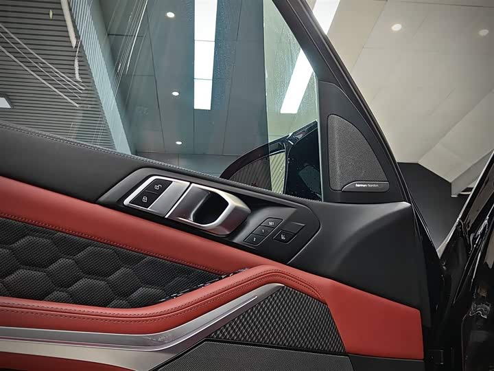 Фото 5 - BMW X5 M