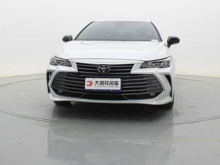 Фото 2 - Toyota Avalon