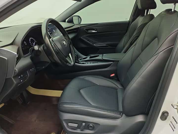 Фото 6 - Toyota Avalon