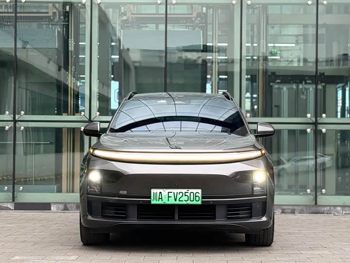 Фото 2 - LiXiang L7