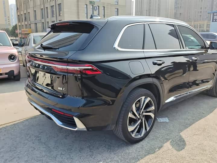 Фото 3 - Geely Monjaro