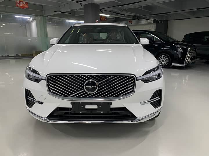 Фото 2 - Volvo XC60