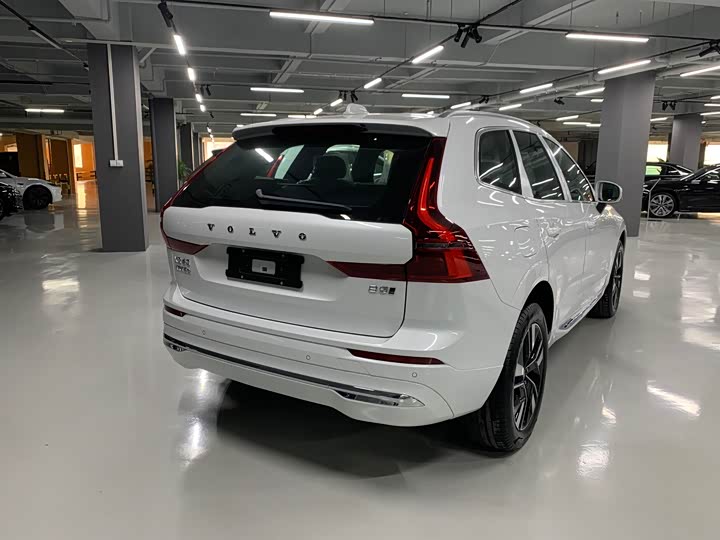 Фото 7 - Volvo XC60
