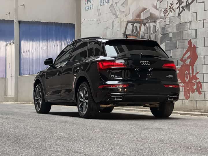 Фото 3 - Audi Q5L