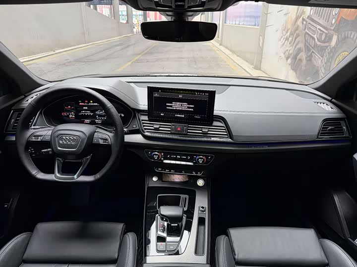 Фото 8 - Audi Q5L