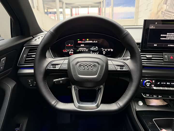 Фото 9 - Audi Q5L