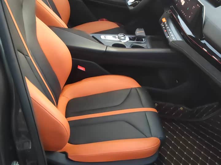 Photo 9 - Changan UNI-V