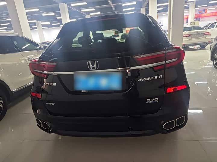 Фото 6 - Honda Avancier