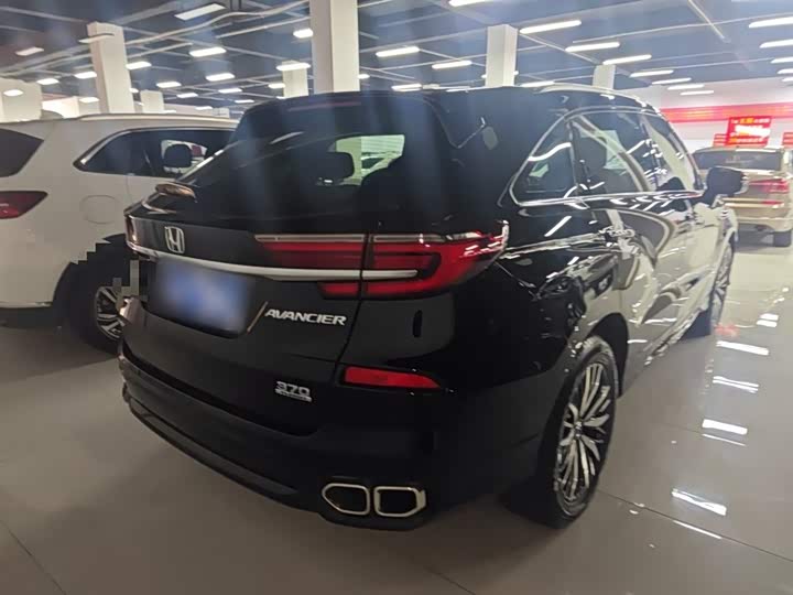 Фото 7 - Honda Avancier