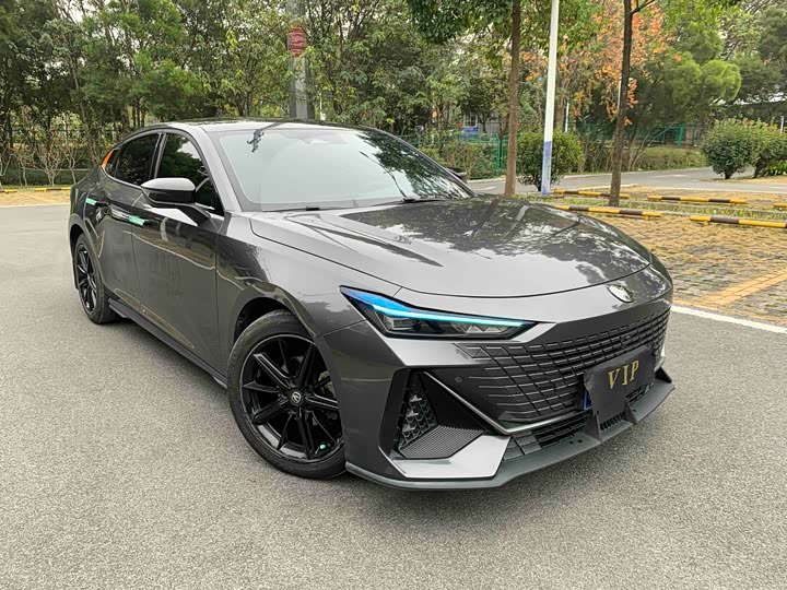 Фото 3 - Changan UNI-V