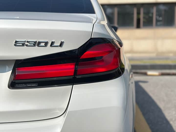 Фото 9 - BMW 5 Series