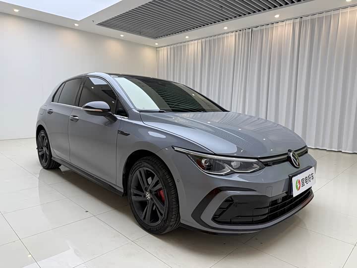 Фото 3 - Volkswagen Golf