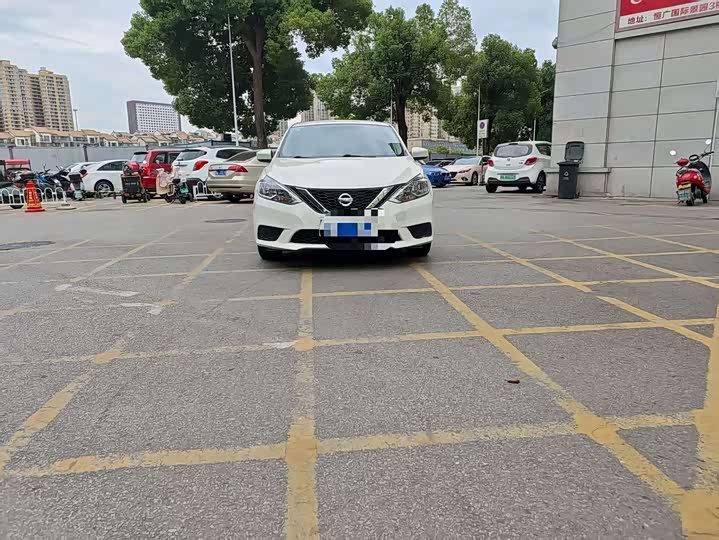 Фото 2 - Nissan Sylphy