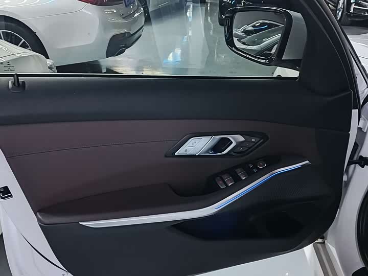 Фото 4 - BMW 3 Series