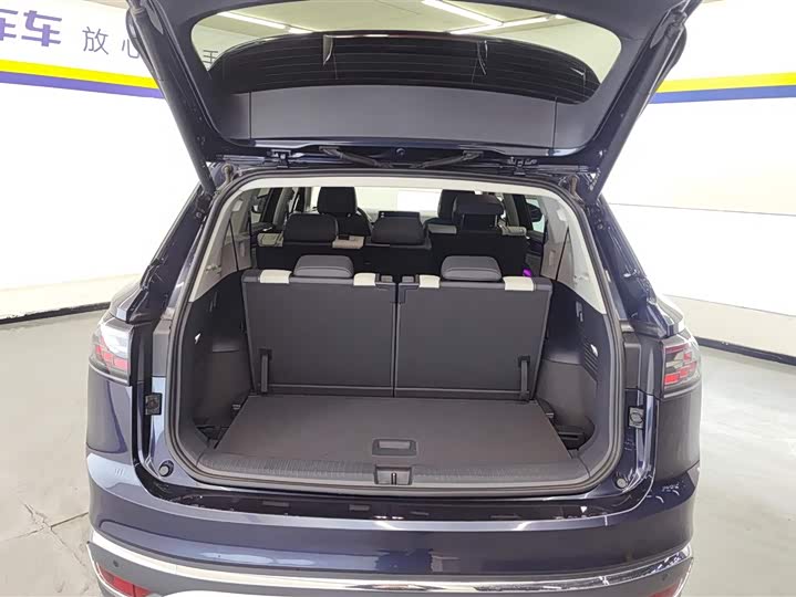 Фото 4 - Volkswagen ID.6 Crozz