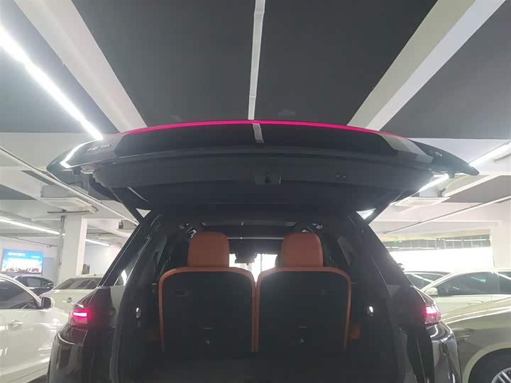 Фото 9 - LiXiang L8