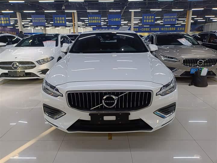 Фото 3 - Volvo S60