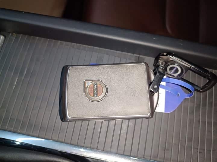 Фото 9 - Volvo S60