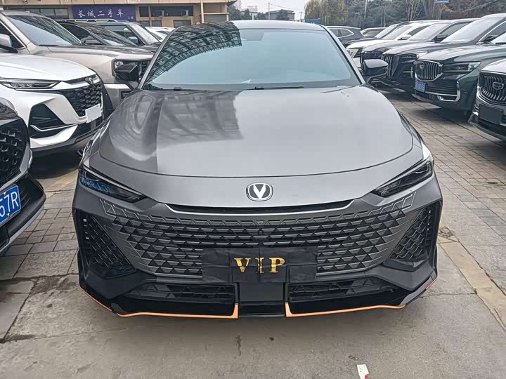 Фото 2 - Changan UNI-V