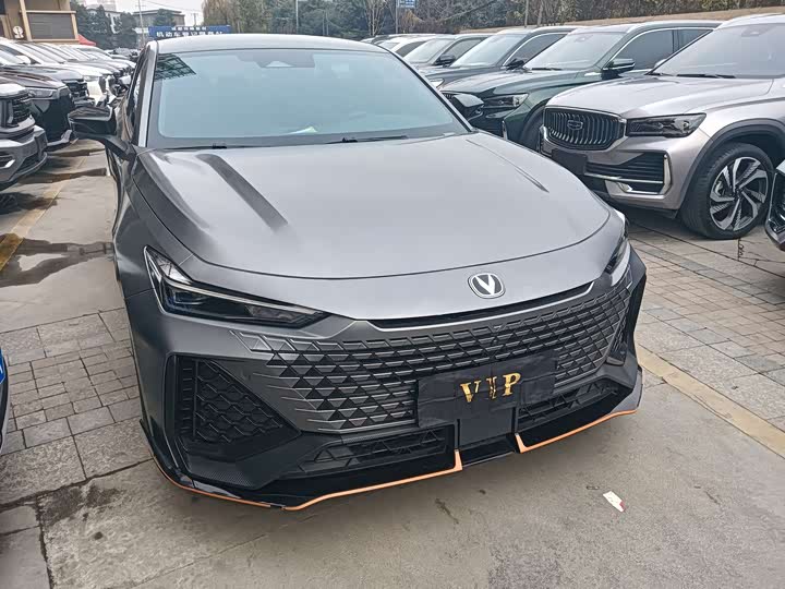 Фото 3 - Changan UNI-V