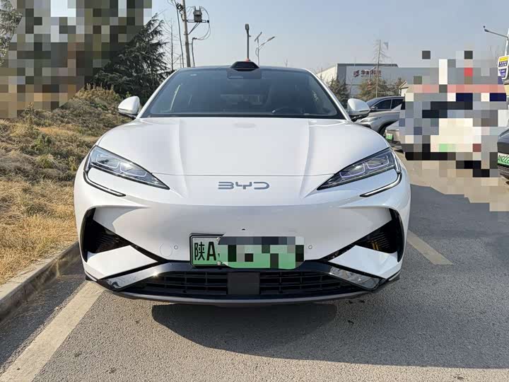 Фото 2 - BYD Sea Lion 07 EV