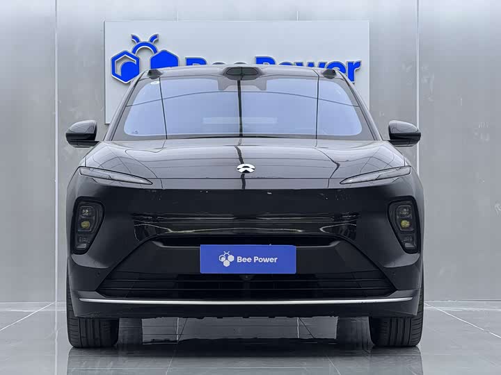 Фото 2 - Nio ES8