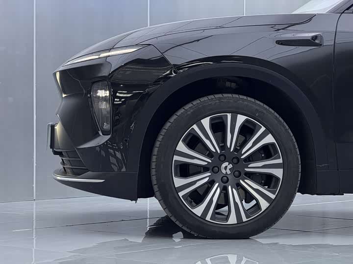 Фото 5 - Nio ES8