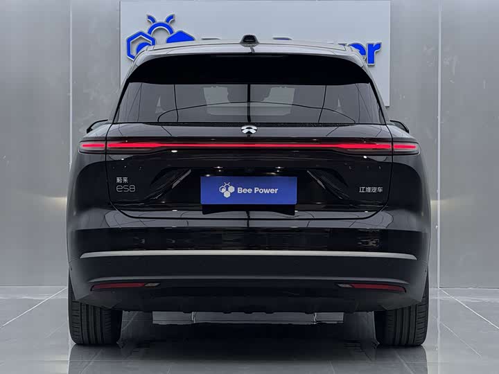 Фото 7 - Nio ES8