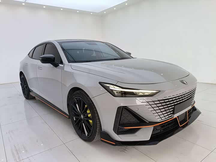 Фото 3 - Changan UNI-V