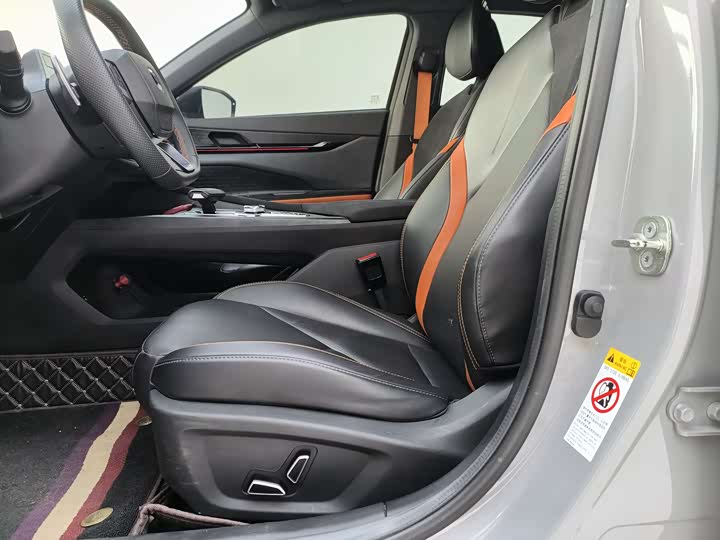 Фото 5 - Changan UNI-V