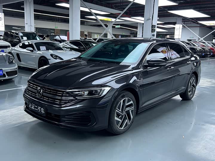 Фото 1 - Volkswagen Sagitar L