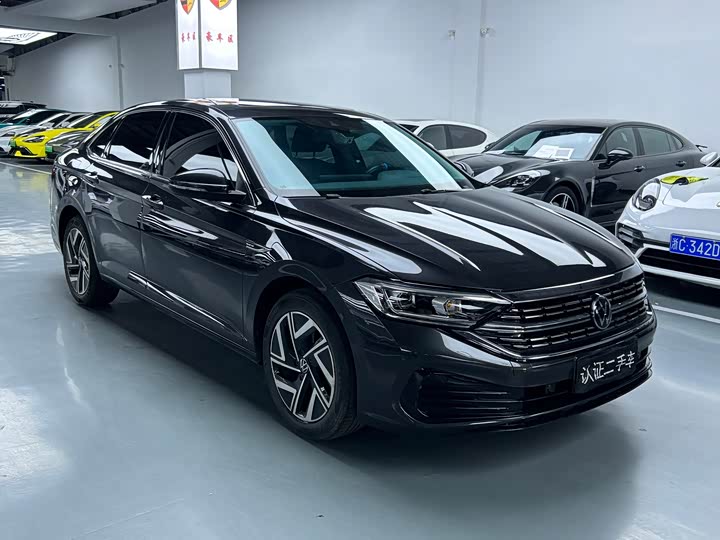 Фото 3 - Volkswagen Sagitar L