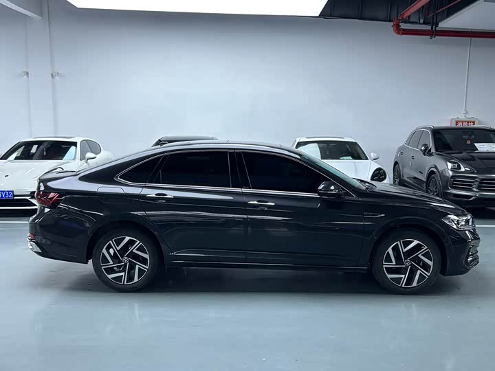 Фото 4 - Volkswagen Sagitar L