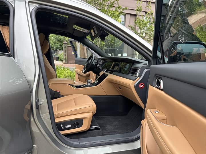 Фото 6 - LiXiang One