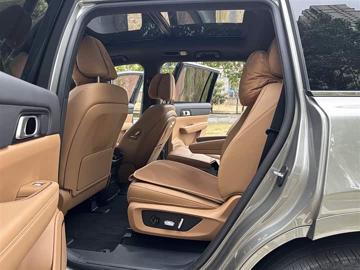 Фото 7 - LiXiang One