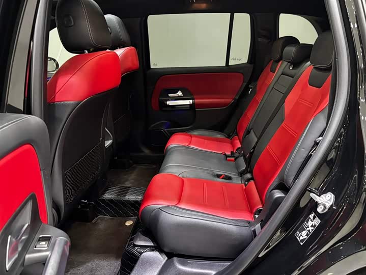 Фото 5 - Mercedes-Benz GLB-Class AMG