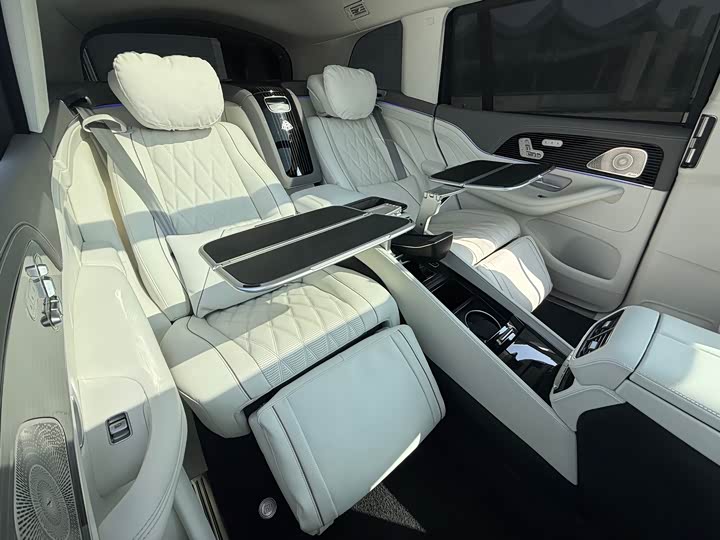 Фото 8 - Mercedes-Benz GLS-Class