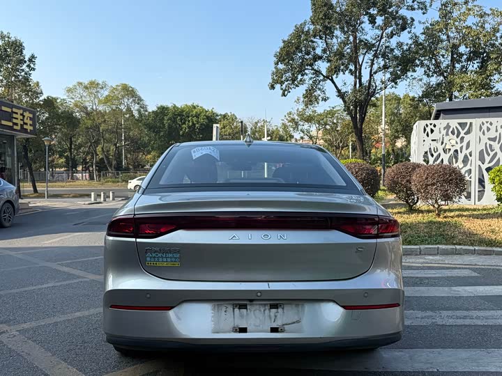 Фото 8 - GAC Aion S