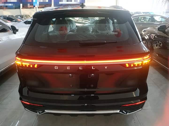 Фото 6 - Geely Monjaro