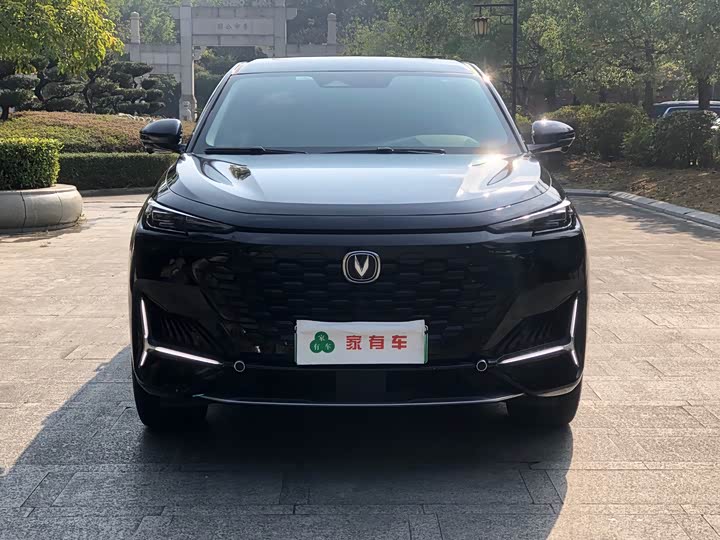 Фото 2 - Changan UNI-K Hybrid